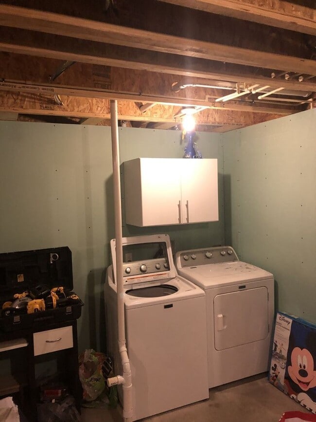 Building Photo - 3 br, 2.5 bath House - 211 Summerfield Drive