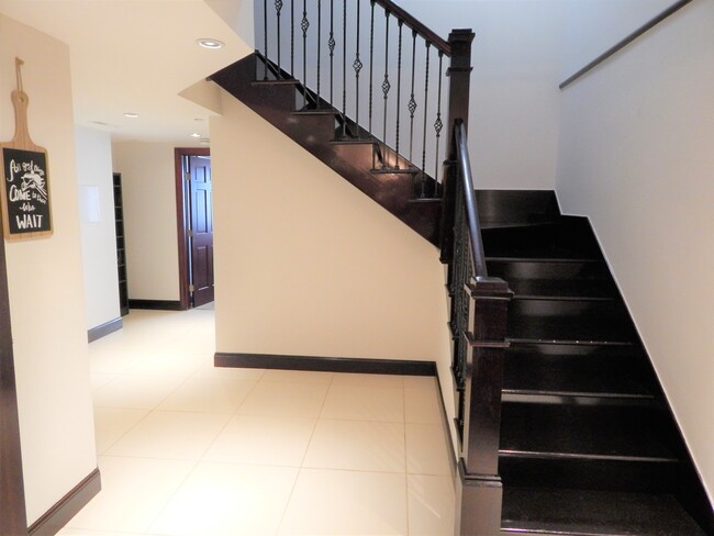 Building Photo - Gallery 1014 Apartment Homes