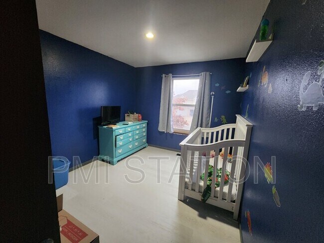 Building Photo - 931 E Wildcat Run St