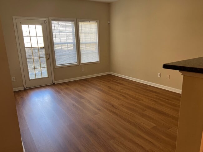 Building Photo - 2210 Copper Trail Ln NE