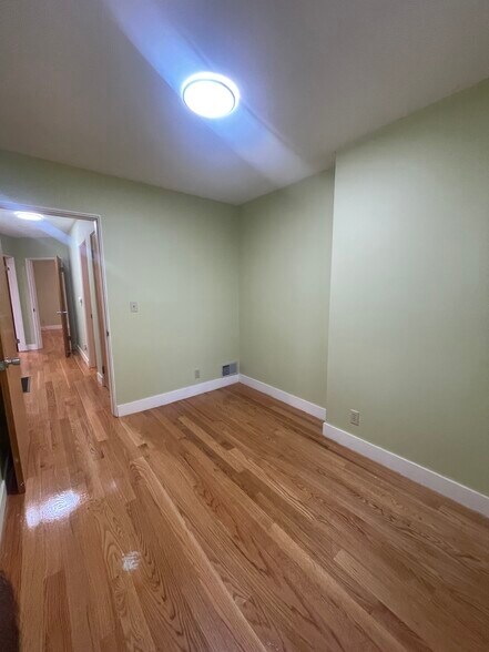 Building Photo - 10 Packard Ave