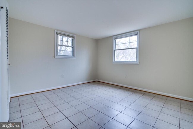 Building Photo - 13636 Greenwood Dr