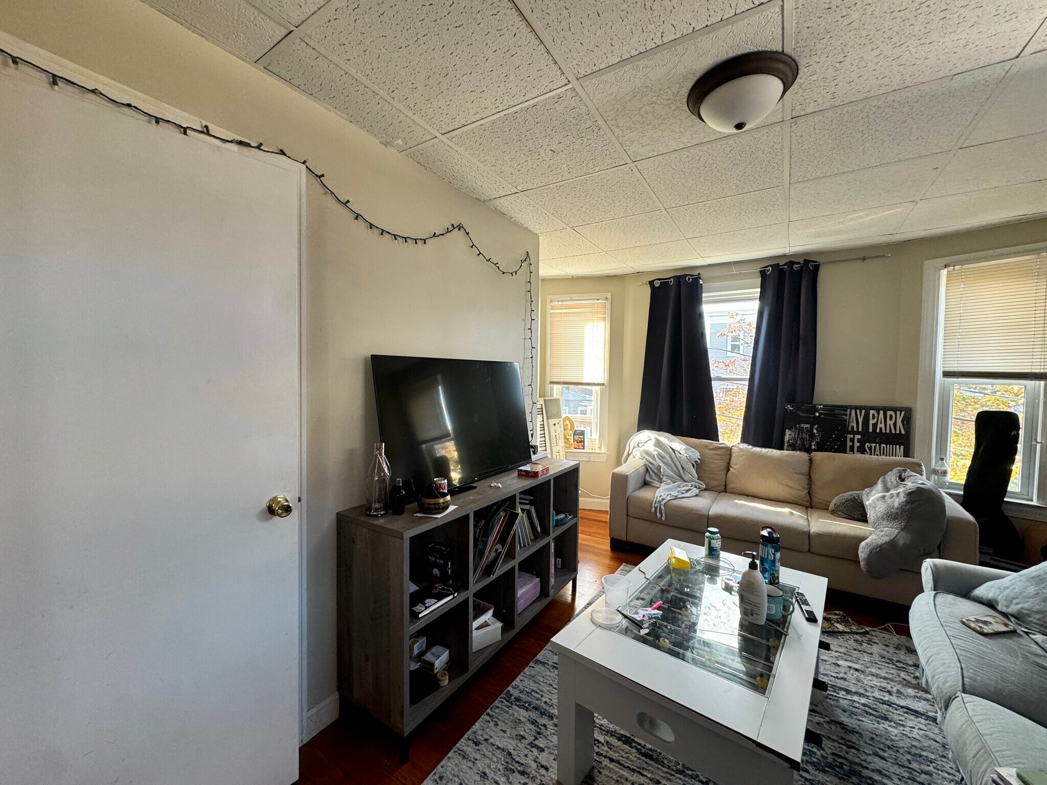 Building Photo - 1386A Beacon St