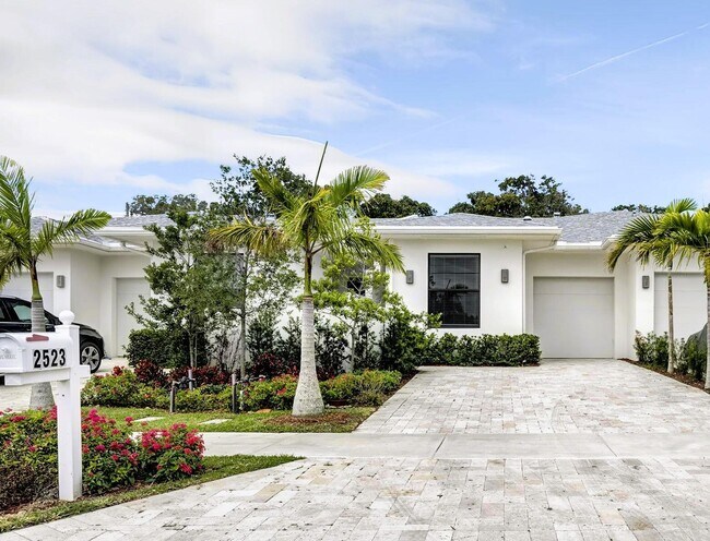 Primary Photo - 2523 Oceanview Ave