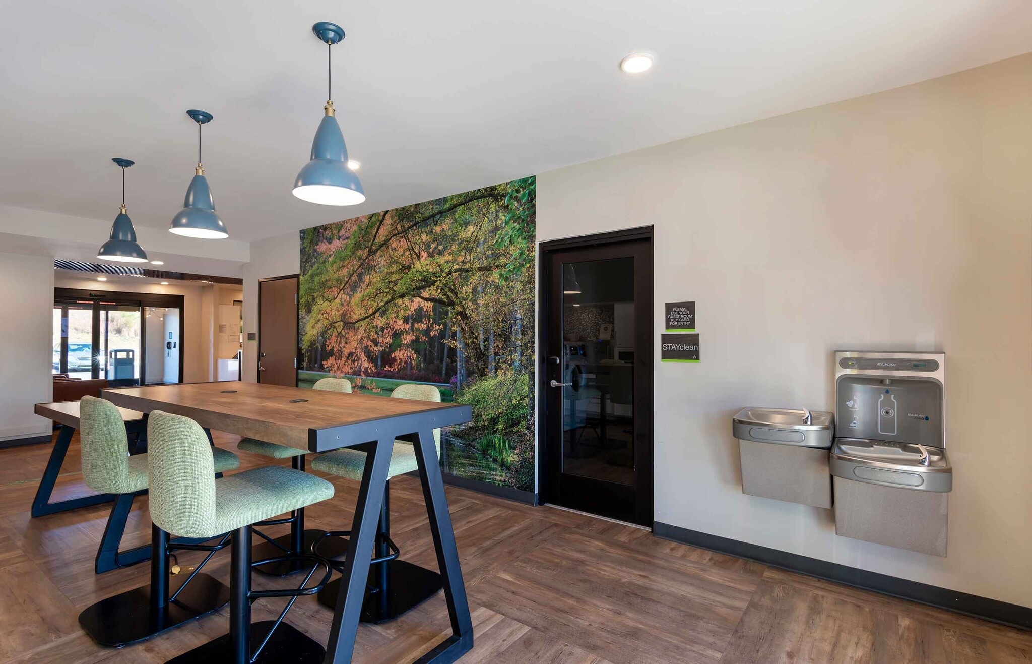 Building Photo - Furnished Studio-Atlanta - Newnan