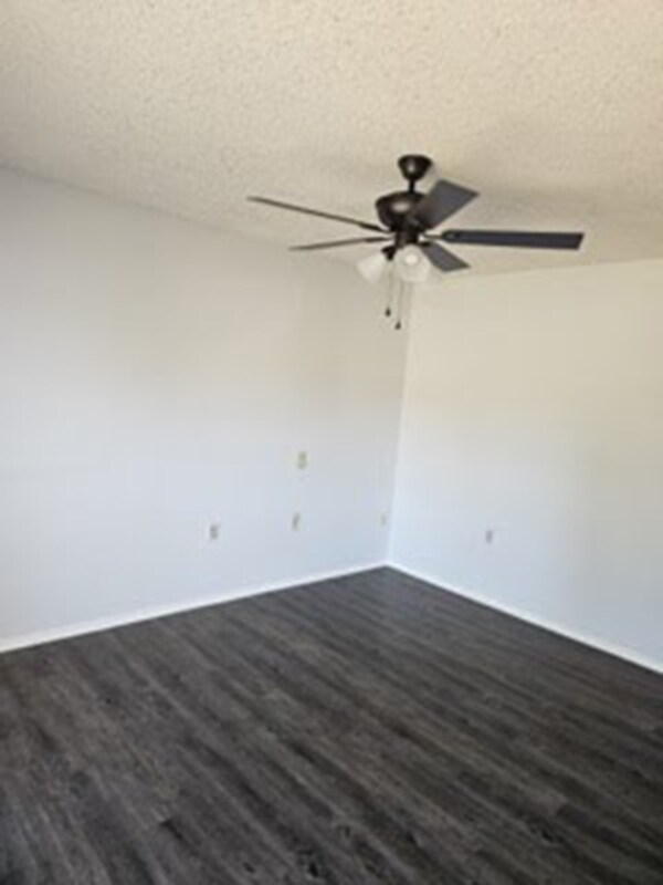 Building Photo - 4735 El Vedado St