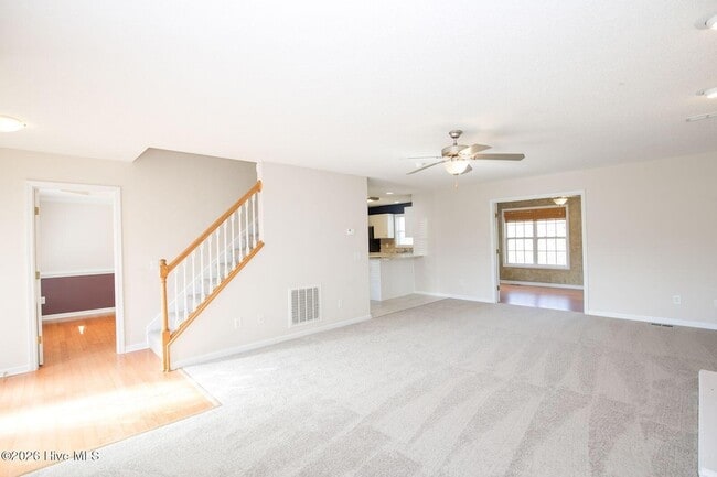 Building Photo - 62 Forest Mountain Ct