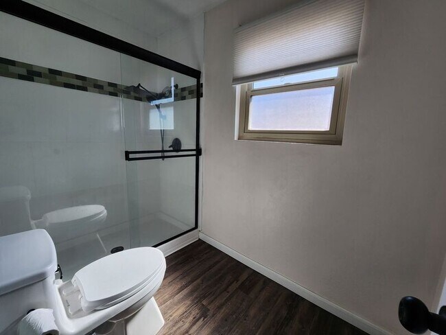 Building Photo - 1323 Villa Tempra Dr