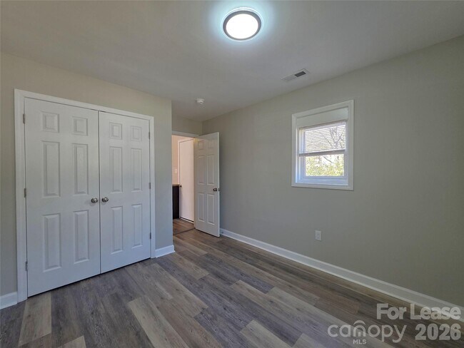 Building Photo - 1320 Ware Ave