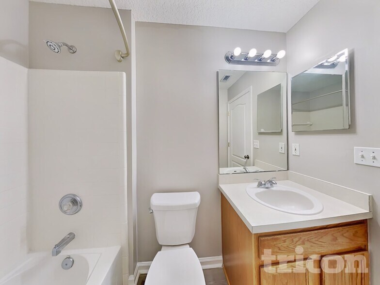 Building Photo - 1560 Backwater Drive