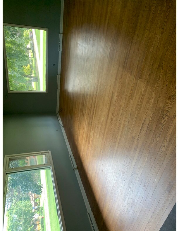 Building Photo - 12400 Laurel Ln