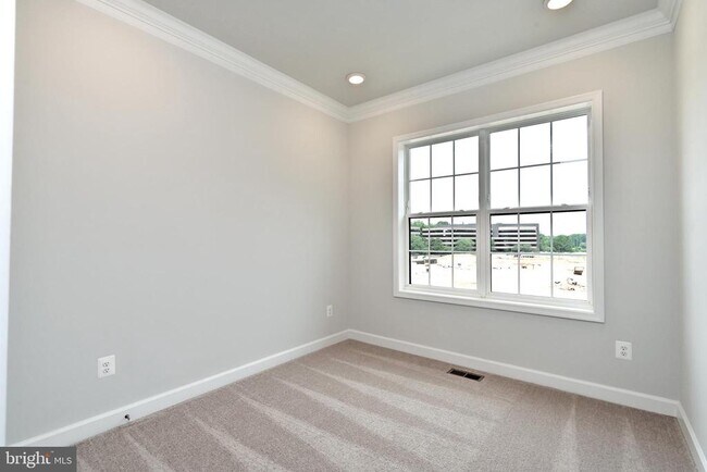 Building Photo - 4404 Fair Lakes Ct