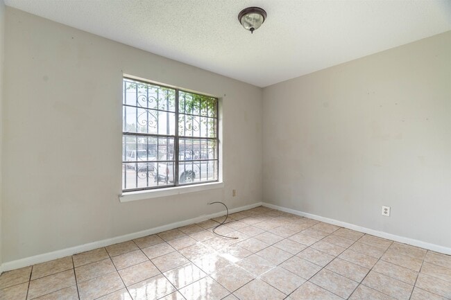 Building Photo - 4902 Marcella Ave