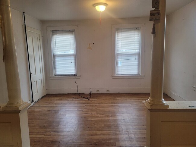 Building Photo - 39 Worcester St