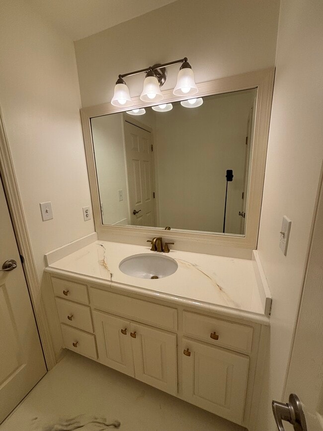 Building Photo - 10615 Honey Brook Cir