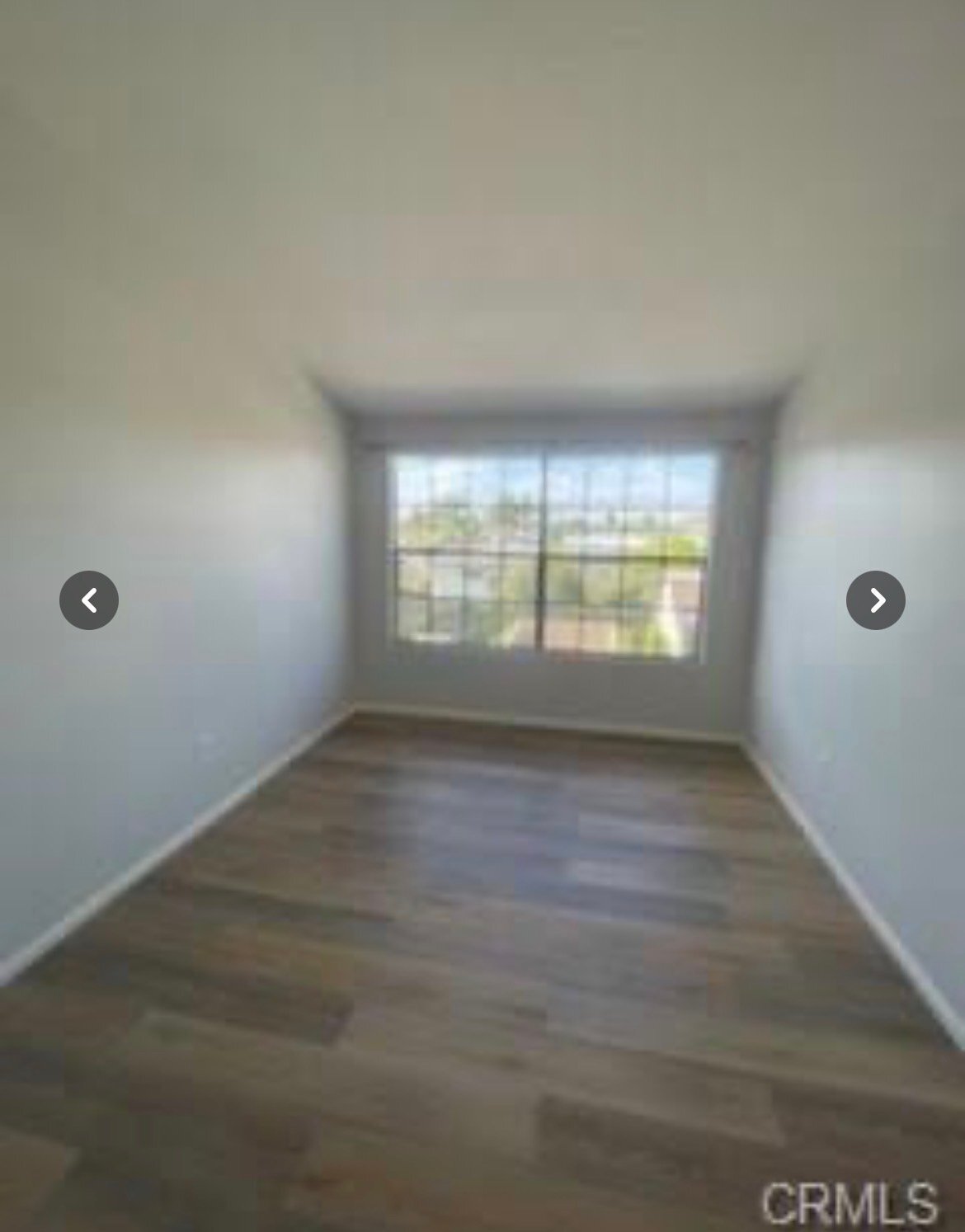 Building Photo - 10540 Lakeside Dr N