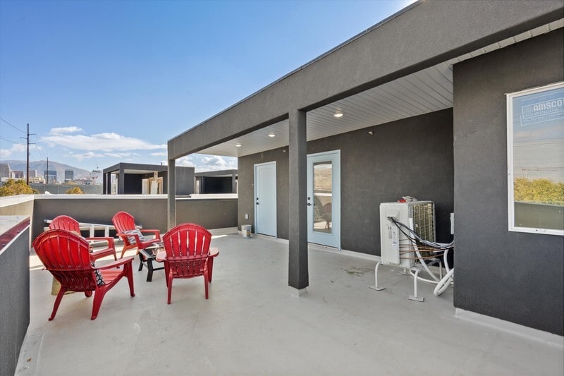 Building Photo - 815 W 100 S