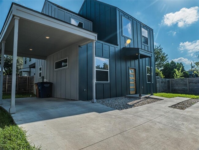 Building Photo - 1004 Wheatley Ave