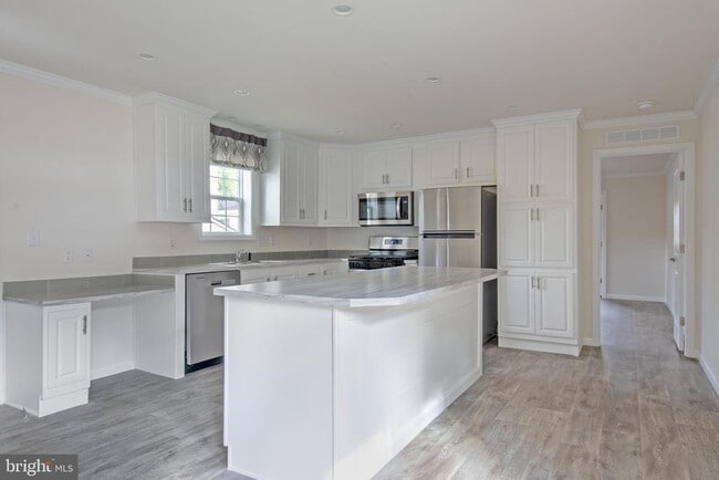 Building Photo - 200 Beechwood Ave