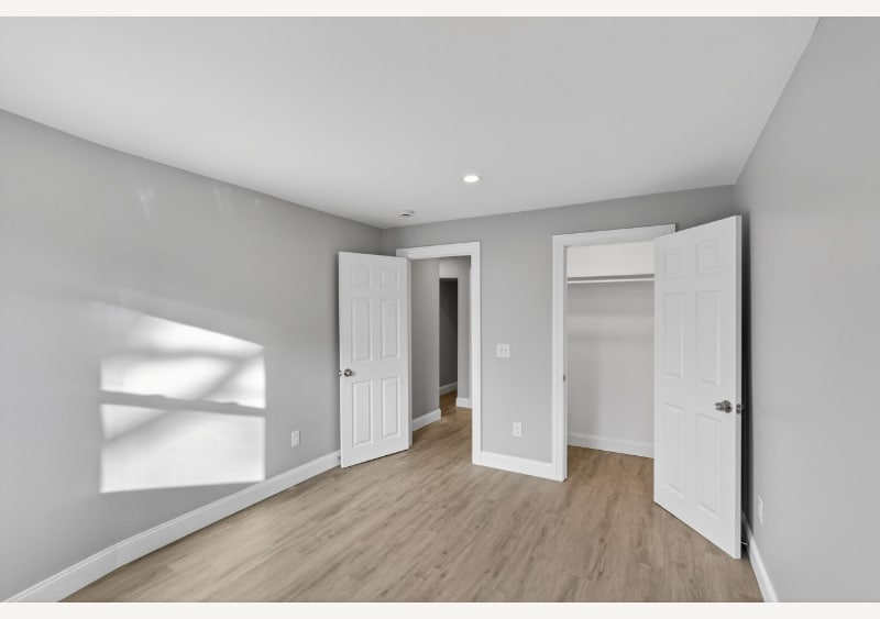 Building Photo - 122 Brookside Ave