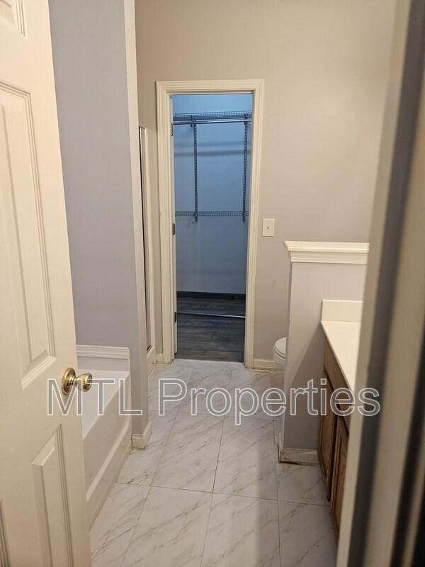 Building Photo - 8716 Berrybrook Ln