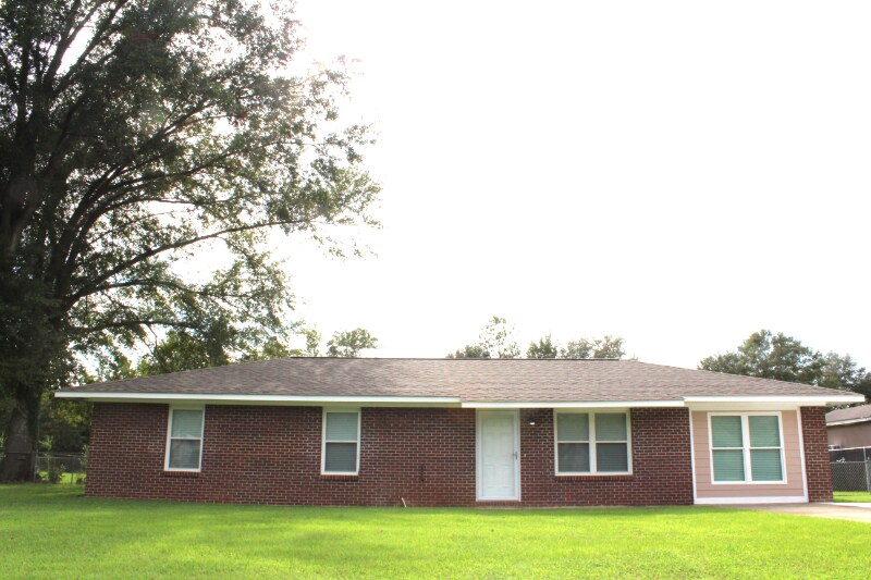 Building Photo - 1252 Nixon Dr