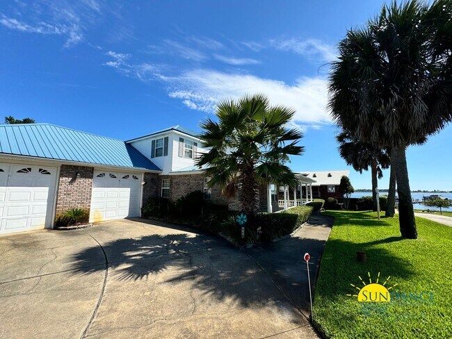 Building Photo - Welcome to Your Dream Waterfront Home!