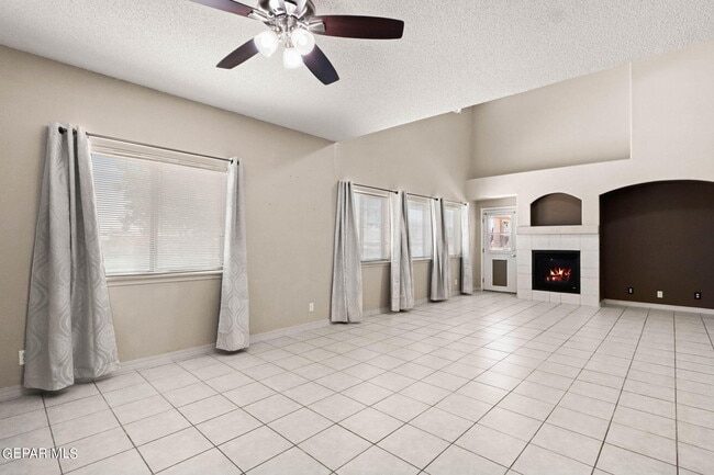 Building Photo - 3008 Tierra Cuervo Dr