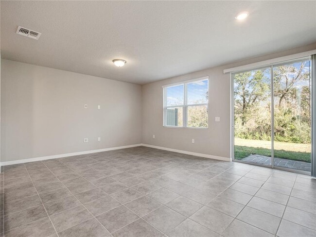 Building Photo - 658 Legacy Lp