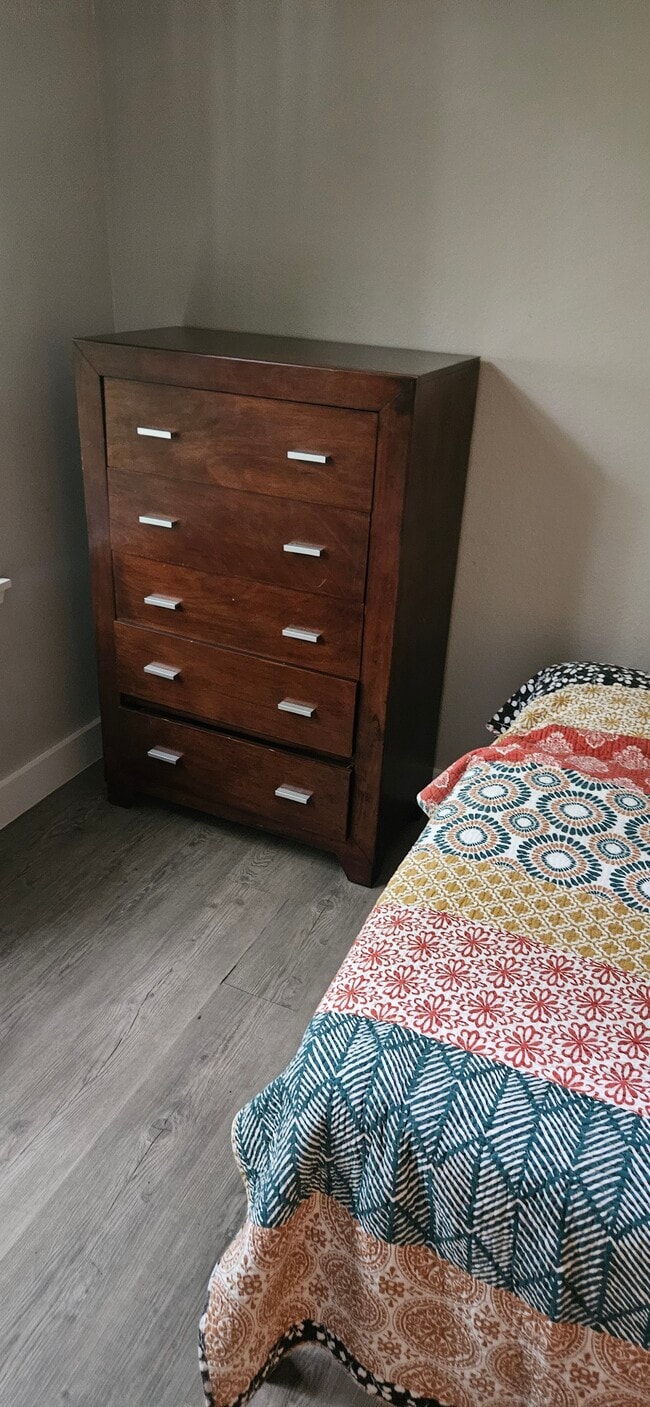 Building Photo - 3014 E 16th St