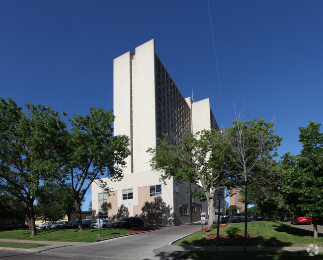 Building Photo - Seward Tower East