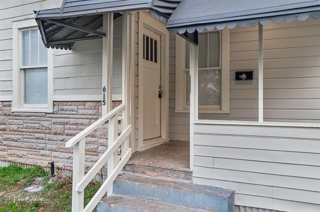 Building Photo - 615 Yarborough St