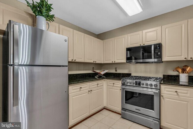 Building Photo - 20593 Cornstalk Terrace