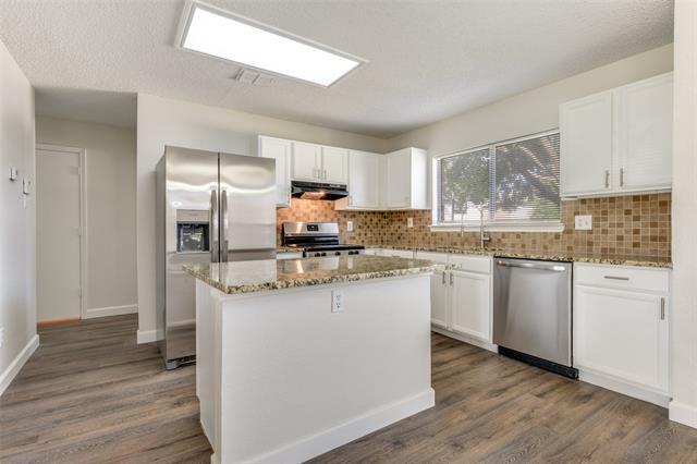 Building Photo - 2160 Glenhaven Dr