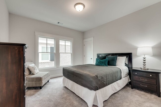 Building Photo - Beautiful & Spacious Home in Prime Alpharetta Location – Available 07/25/2026