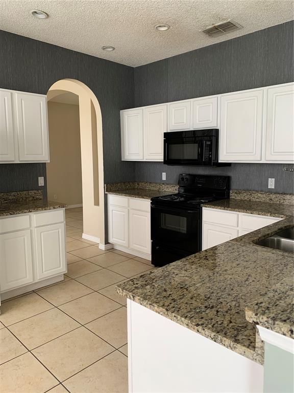 Building Photo - 12685 Enclave Dr