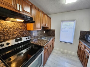 Building Photo - 2466 Lincoln St