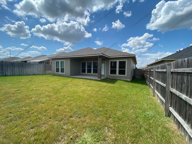 Building Photo - 4-Bedroom, 3-Bath Home in Belton ISD – Ove...