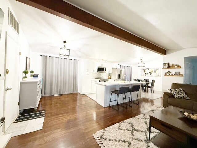 Building Photo - 318 E 28th St