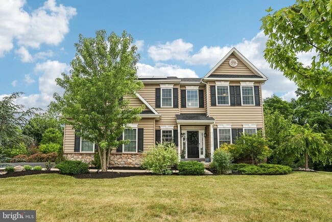 Building Photo - 427 Green Meadow Dr.