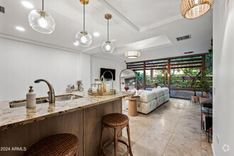 Building Photo - 7151 E Rancho Vista Dr