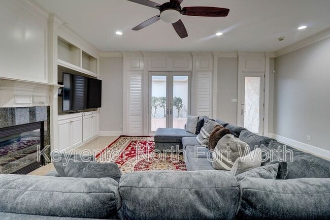 Building Photo - 5606 Pershing Ave