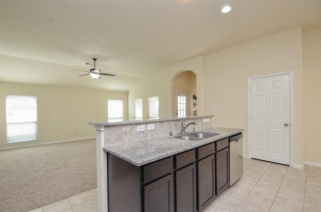 Building Photo - 21519 Crainfeld Dr