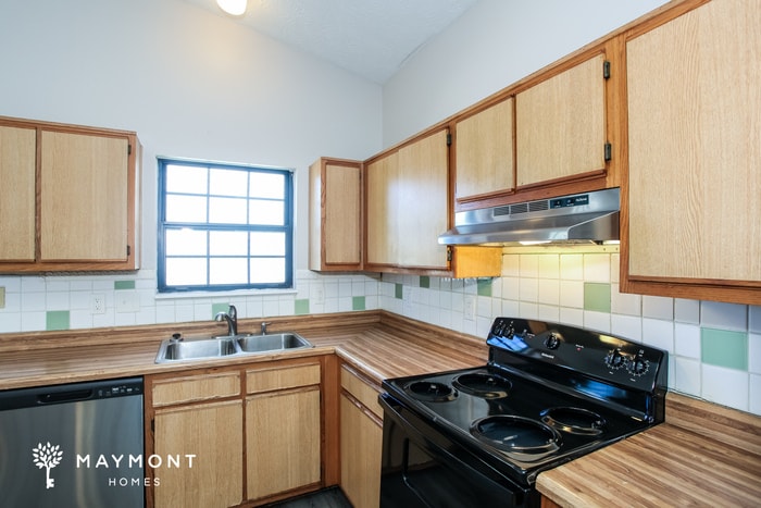 Building Photo - 4132 Luxembourg Cir E