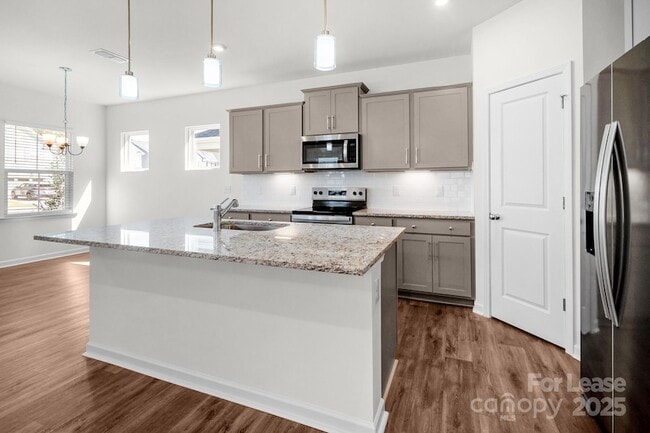 Building Photo - 14028 Penbury Ln
