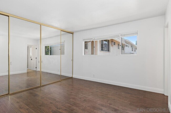 Building Photo - 4800 Williamsburg Ln