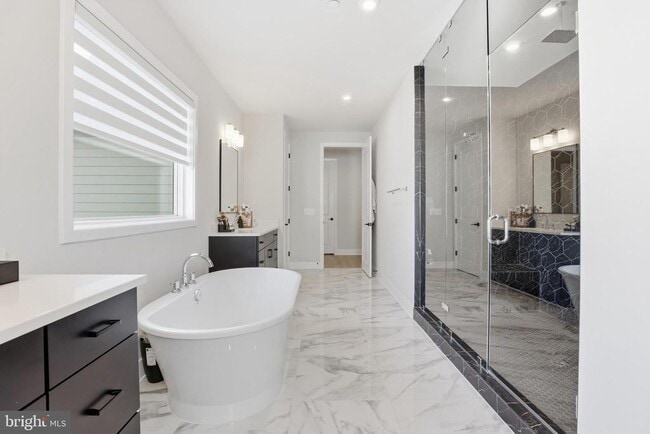 Building Photo - 9725 Lantana Wy