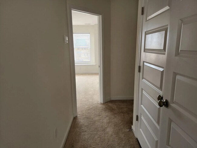 Building Photo - 12229 Dutch Elm Cir