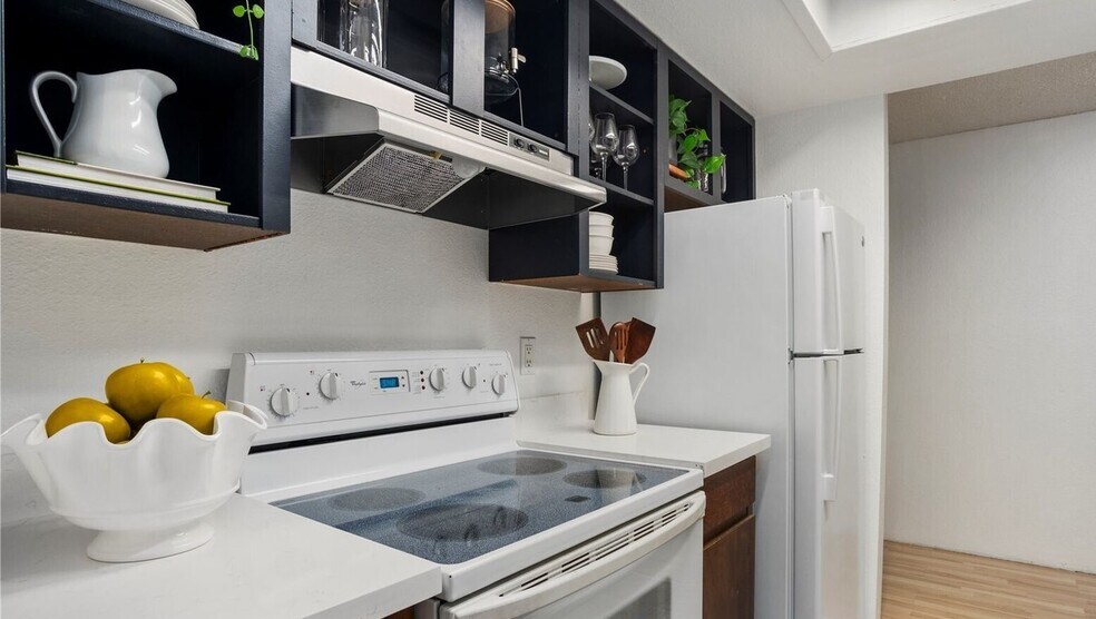 Building Photo - 14635 NE 32nd St