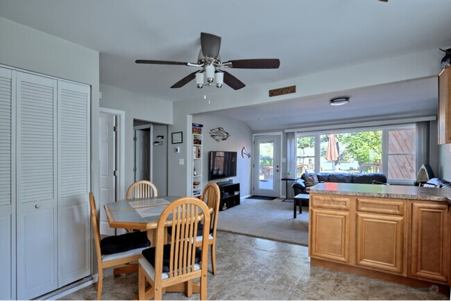 Building Photo - 4228 Riverside Dr
